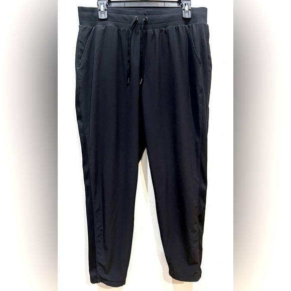 all in motion Pants - Black Stretch Woven Taper Pants Size L Track - All in
Motion™ Drawstring